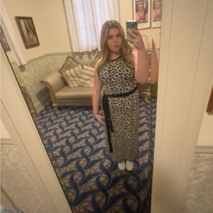 Meet your Posher, Viv